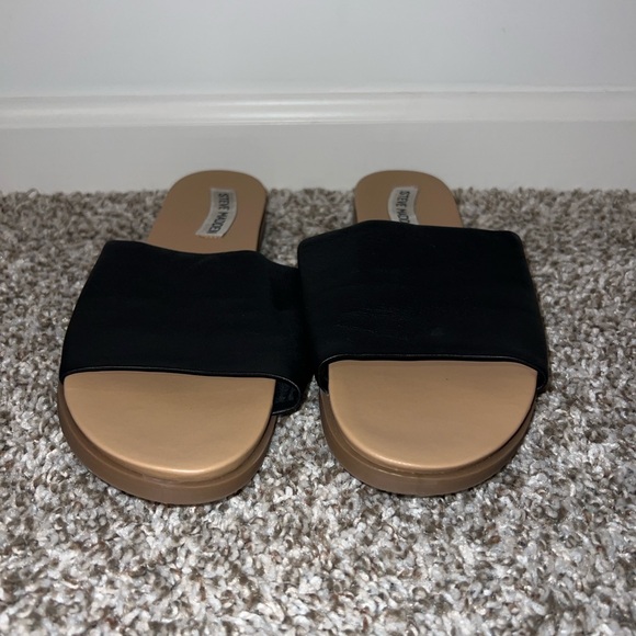 Steve Madden Black Leather Slide Sandals - Picture 2 of 2